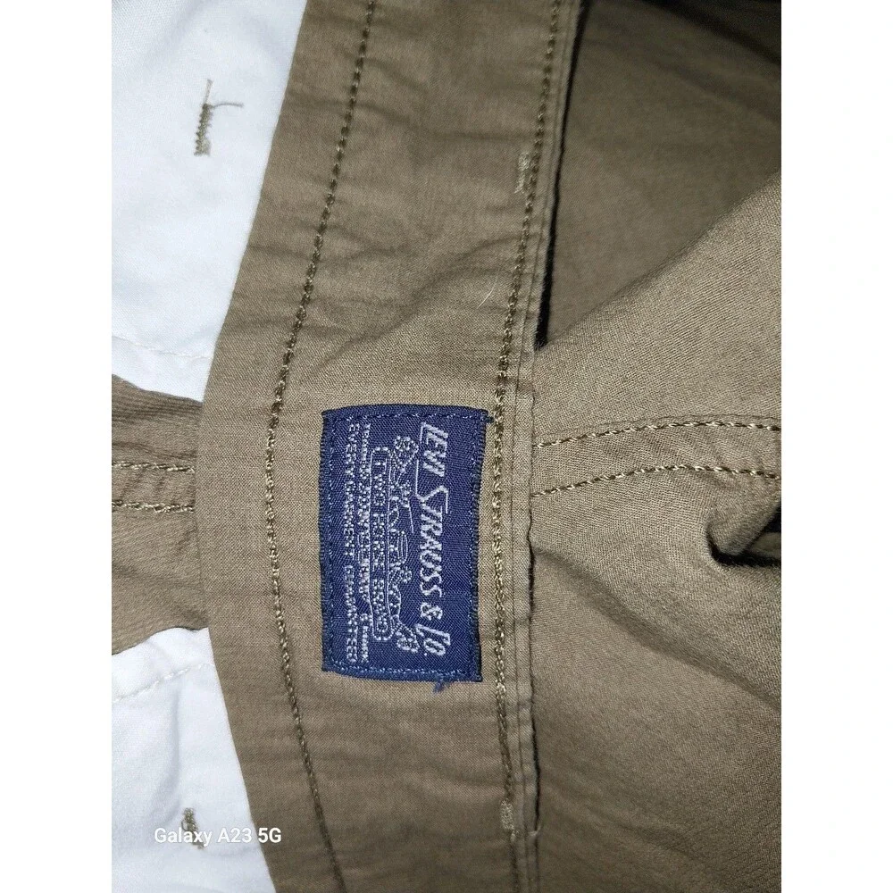 Levi's Size 31 Brown Cargo Shorts